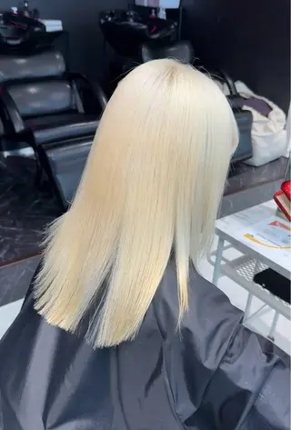セミロング カラー ヘアアレンジ 【🥀履歴修正🥀】 ハイトーン職人/拓真のヘアスタイル