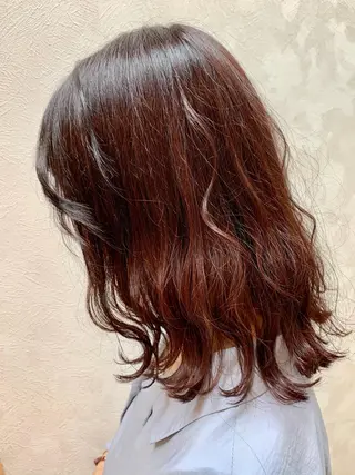 ミディアム カラー 加藤 遥花のヘアスタイル