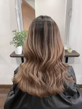 ロング バレイヤージュ 隅中秀弥のヘアスタイル