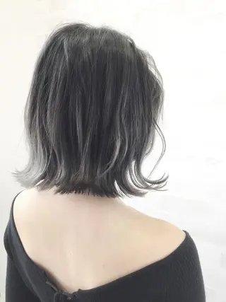 ミディアム カラー 村山 美空のヘアスタイル