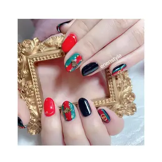 ショート ネイル 👑enen style👑のネイルデザイン