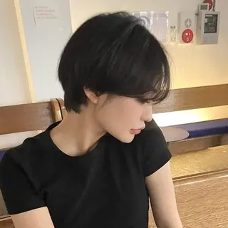 ショート カラー ボブパーマ/縮毛矯正 /かわいい/せき🫧のヘアスタイル