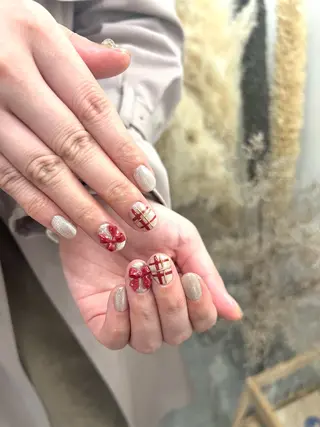 ネイル NAGISA🧁🎀 持ち込み⌇パラジェルのネイルデザイン