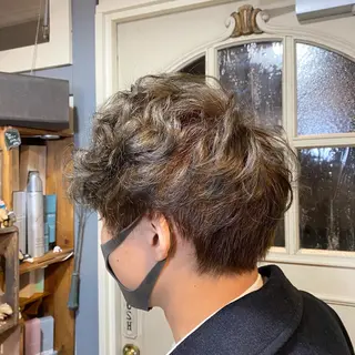 ミディアム パーマ メンズ BRITS 渡辺 菜々子のヘアスタイル