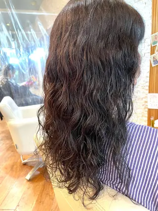 ロング パーマ 黒坂 唯奈 /パーマとボブ特化のヘアスタイル