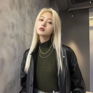 ロング カラー ヘアアレンジ corazon ブリーチのヘアスタイル