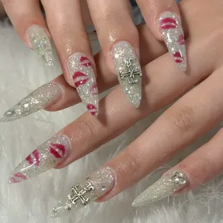 ネイル LAVISH nanamiのネイルデザイン