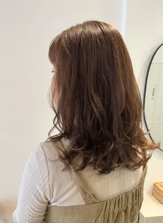 セミロング 箱崎 凪沙のヘアスタイル