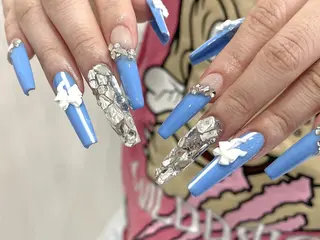 ネイル Rainrain💧 パーツ豊富、やり放題のネイルデザイン