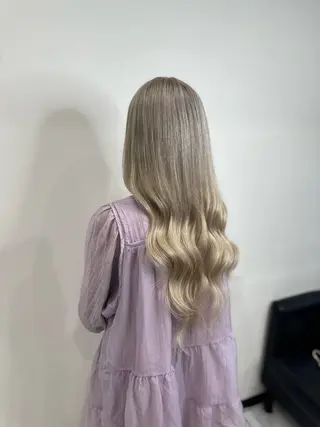 ロング TOMOMI /フロレゾンのヘアスタイル