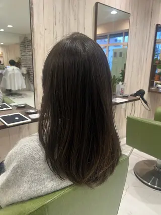 セミロング 山崎 和花のヘアスタイル