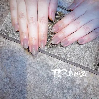 ミディアム めぐみのネイルサロン スタッフ練習のネイルデザイン