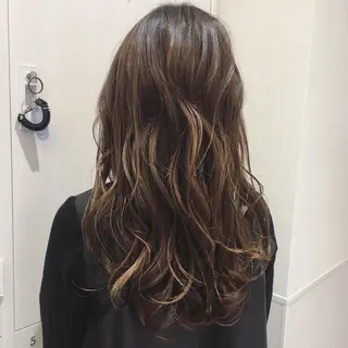 ロング カラー 三鷹で1番ショート ボブをカットする新谷のヘアスタイル