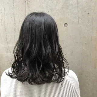 ミディアム カラー 暗髪とオリーブ🌿 渡辺拓人のヘアスタイル