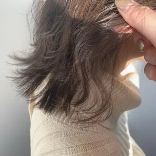 ミディアム カラー 【Uneユヌ】菊地 春那のヘアスタイル