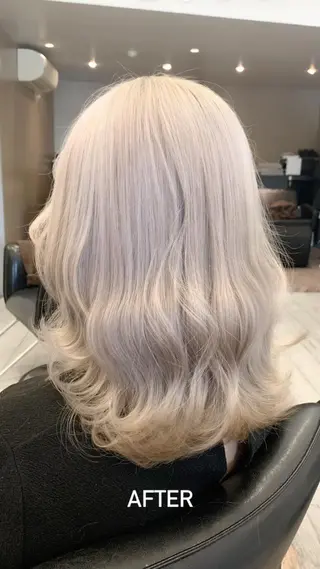 セミロング カラー 🌹 AKARI  🌹のヘアスタイル