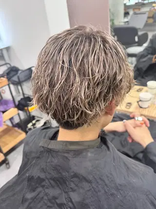 ショート カラー 艶髪✨ブリーチ職人 井手正康のヘアスタイル