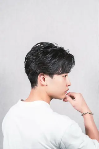 ショート パーマ メンズ フェザーパーマ職人 🪶ryosukeのヘアスタイル