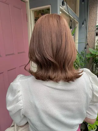 ミディアム カラー AYANO ／レイヤー／オリーブのヘアスタイル