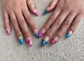 セミロング ネイル ✴︎ Delightのネイルデザイン