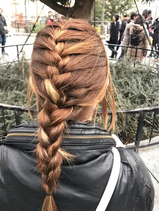 ロング カラー ヘアアレンジ 烏山 達也のヘアスタイル