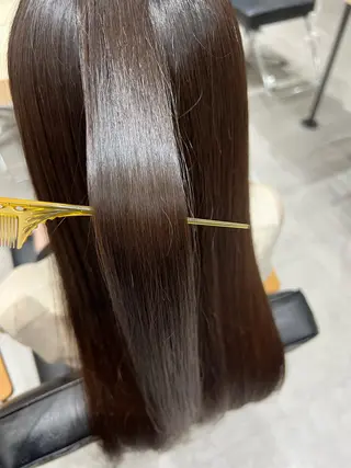 ロング SOYON栄 山下麻央のヘアスタイル