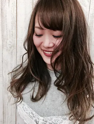 ミディアム カラー パーマ 安陪 寛史のヘアスタイル