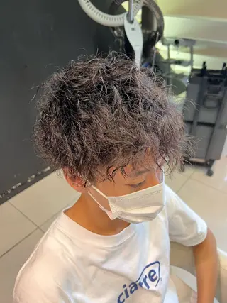 ショート パーマ メンズ 青木 捺稀のヘアスタイル