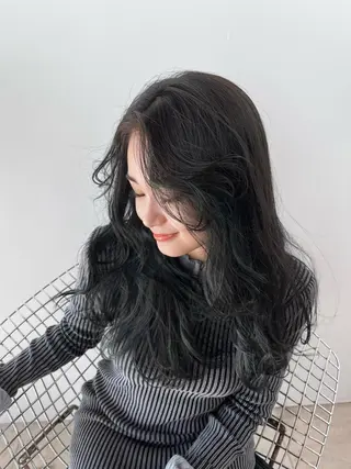 カラー 柿坂 華のヘアスタイル