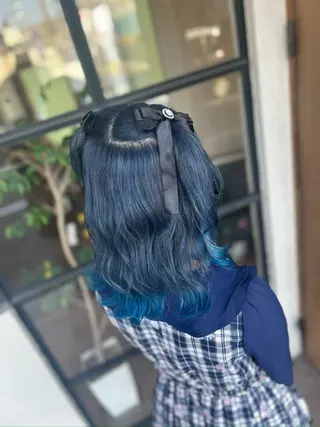ロング カラー 井上 花音のヘアスタイル