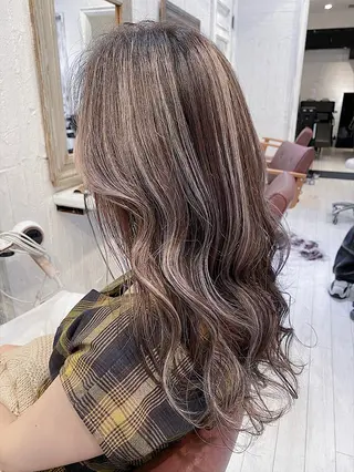ショート カラー ブリーチ koheiのヘアスタイル