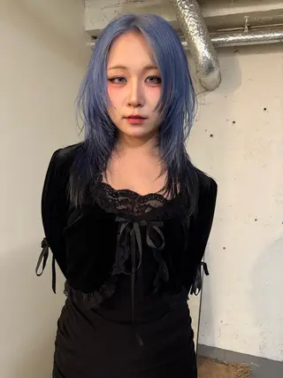 ロング 長山 海秀のヘアスタイル
