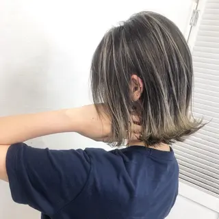 ミディアム カラー ブリーチカラーレイヤ ーカット🦋annaのヘアスタイル