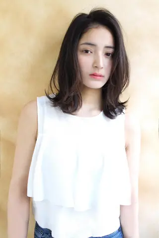 ミディアム カラー パーマ L i L 塚口のヘアスタイル