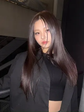 ロング 🌐NATSUMI 🌐【寒色カラー】のヘアスタイル