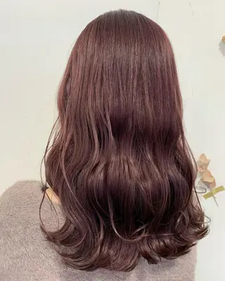 ロング カラー 拝頭　奈枝 Beretのヘアスタイル