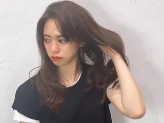 ロング カラー ヘアアレンジ ミドウチ アヤカのヘアスタイル