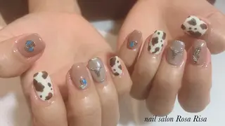 ミディアム ネイル ネイルスタジオ シェイクユアハンズのネイルデザイン