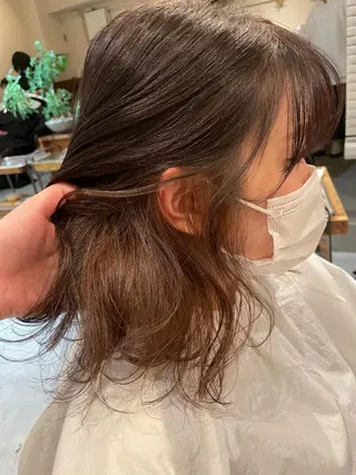 ミディアム カラー ファッションに 溶け込むstyleのヘアスタイル