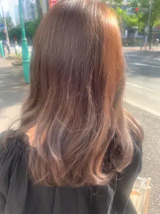 ミディアム カラー ayaka 縮毛矯正レイヤーのヘアスタイル