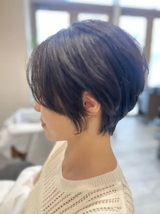 ショート 伊藤 麻菜実のヘアスタイル