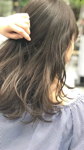 セミロング カラー 及川 祐輔のヘアスタイル