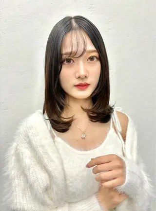 セミロング カラー すぐ巻ける縮毛矯正 🍀勝倉　麗のヘアスタイル