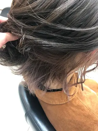 ミディアム カラー 渕向 克海のヘアスタイル