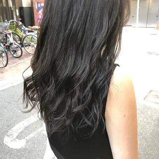ロング カラー ，comma momoka🪄のヘアスタイル