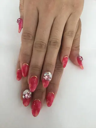 ネイル 💎🐰 saki. m 🐰💎のネイルデザイン