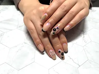 ネイル 渋谷　Laugh 8301のネイルデザイン