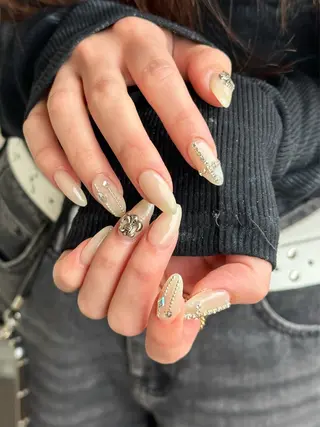 ネイル elu船橋 SAKURAのネイルデザイン