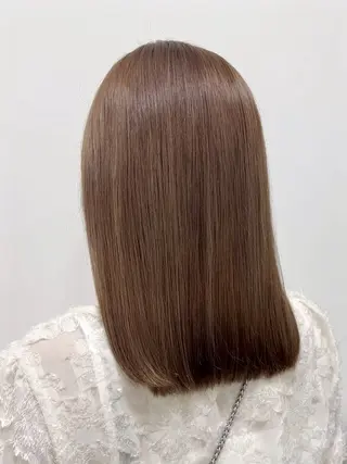 ミディアム カラー 拝頭　奈枝 Beretのヘアスタイル