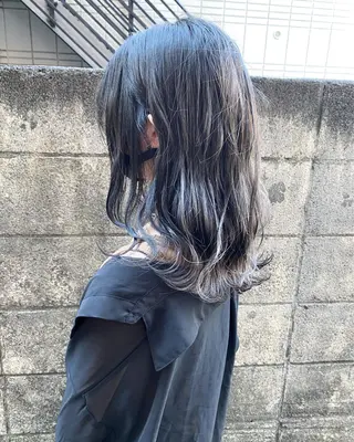 セミロング カラー 髪質改善、エクステ 山口卓哉のヘアスタイル